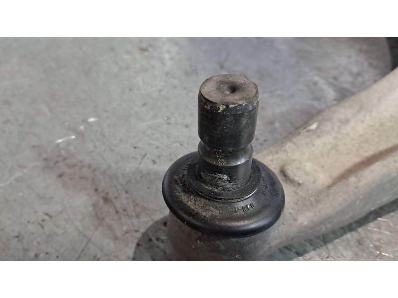 Recambio de brazo suspension inferior delantero derecho para chevrolet orlando ltz referencia OEM IAM   