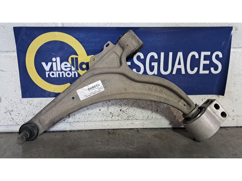 Recambio de brazo suspension inferior delantero izquierdo para chevrolet orlando ltz referencia OEM IAM   