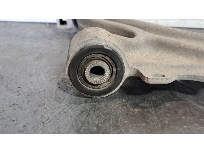 Recambio de brazo suspension inferior delantero izquierdo para chevrolet orlando ltz referencia OEM IAM   
