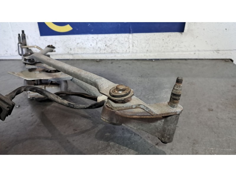 Recambio de motor limpia delantero para mercedes clase c (w203) berlina referencia OEM IAM   