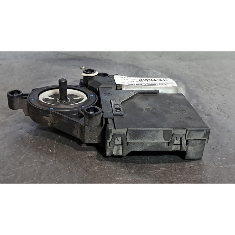 Recambio de motor elevalunas delantero izquierdo para volkswagen caddy ka/kb (2k)  | 0.04 - ...  | 0.04 - ... referencia OEM IAM