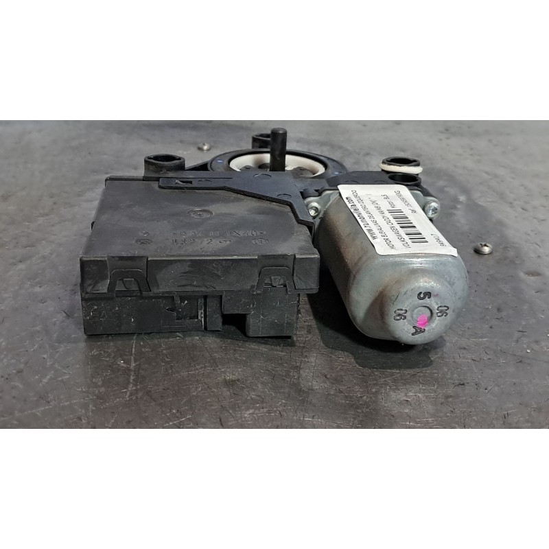 Recambio de motor elevalunas delantero izquierdo para volkswagen caddy ka/kb (2k)  | 0.04 - ...  | 0.04 - ... referencia OEM IAM