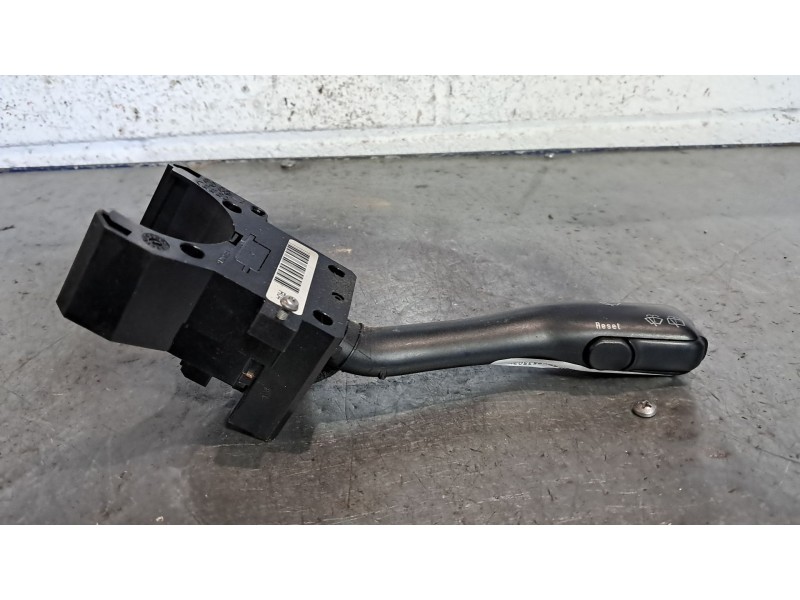 Recambio de mando limpia para volkswagen golf iv berlina (1j1) 1.8 t referencia OEM IAM 4B0953503H   Recambio de mando limpia para volkswagen golf iv berlina (1j1) 1.8 t referencia OEM IAM 4B0953503H