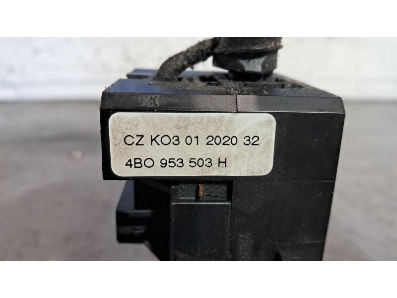 Recambio de mando limpia para volkswagen golf iv berlina (1j1) 1.8 t referencia OEM IAM 4B0953503H   Recambio de mando limpia para volkswagen golf iv berlina (1j1) 1.8 t referencia OEM IAM 4B0953503H