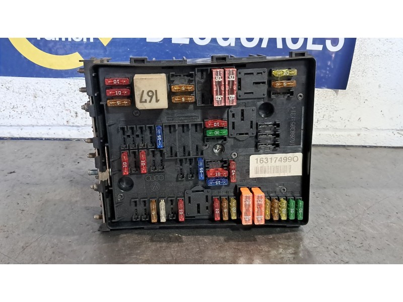 Recambio de caja reles fusibles para volkswagen golf v berlina (1k1) gti referencia OEM IAM 1K0937124K  