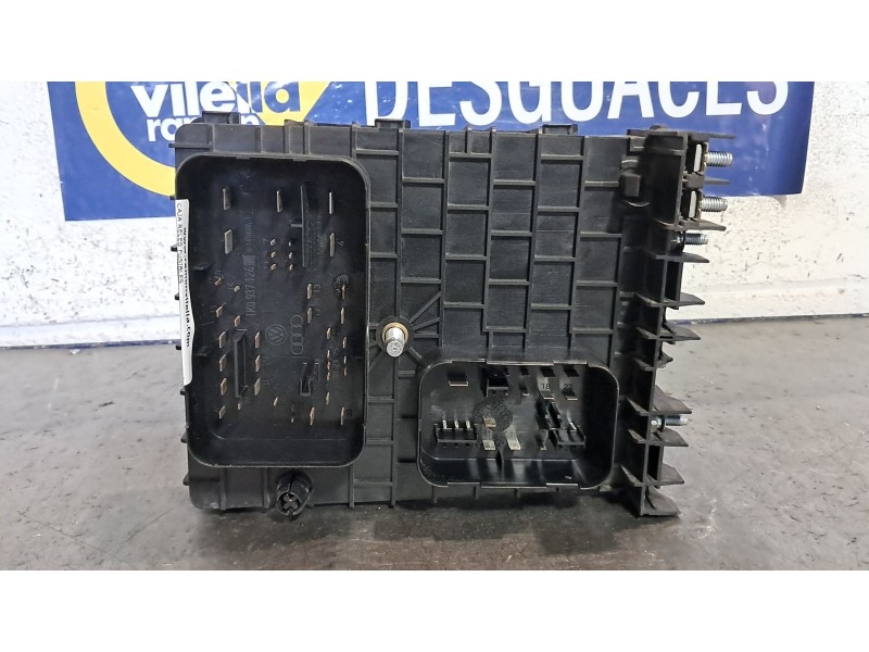 Recambio de caja reles fusibles para volkswagen golf v berlina (1k1) gti referencia OEM IAM 1K0937124K  