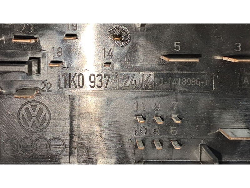 Recambio de caja reles fusibles para volkswagen golf v berlina (1k1) gti referencia OEM IAM 1K0937124K  