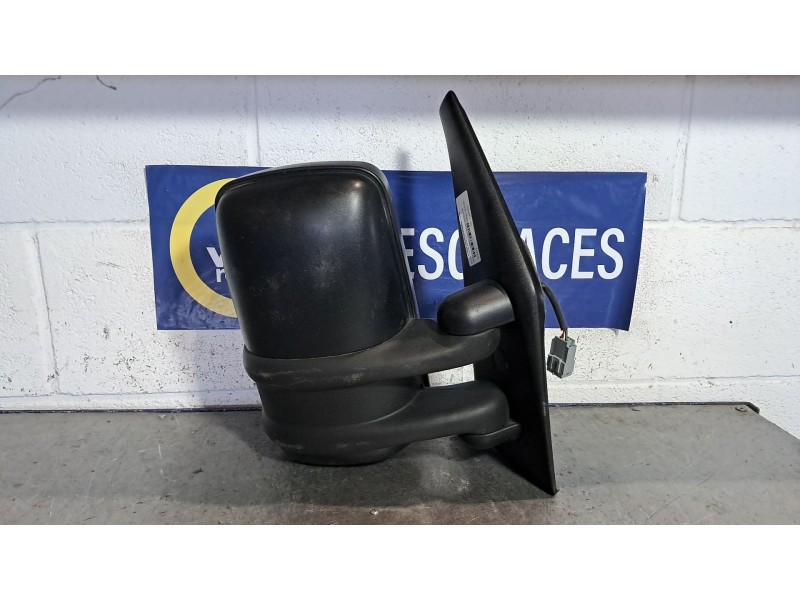 Recambio de retrovisor derecho para renault master 100.33 l1 h2 referencia OEM IAM ELECTRIC  
