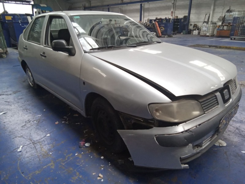 seat cordoba berlina (6k2) del año 2001