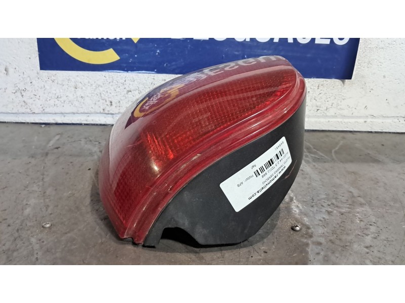 Recambio de piloto trasero derecho para audi a4 2.5 tdi referencia OEM IAM   