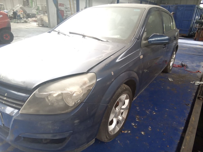 opel astra h berlina del año 2004