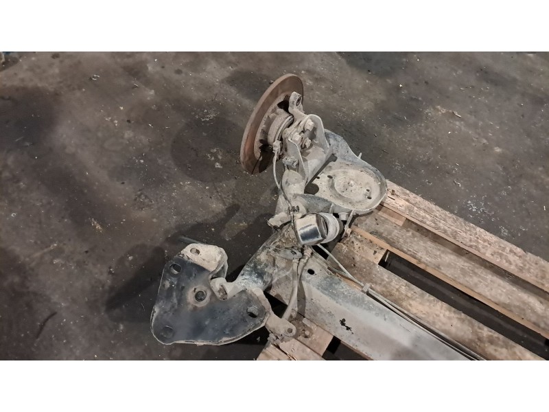 Recambio de puente trasero para renault kangoo expression referencia OEM IAM    Recambio de puente trasero para renault kangoo expression referencia OEM IAM