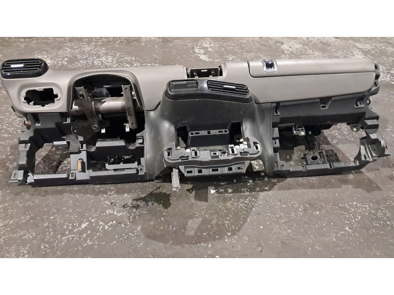 Recambio de salpicadero para citroen c4 cactus feel referencia OEM IAM   