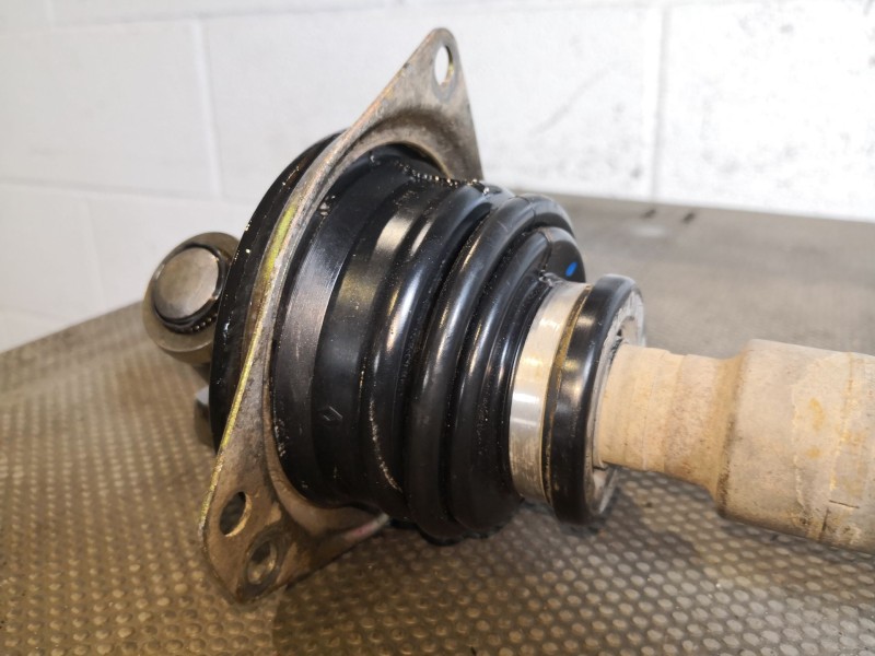 Recambio de transmision delantera izquierda para renault laguna ii (bg0) 1.9 dci diesel referencia OEM IAM   