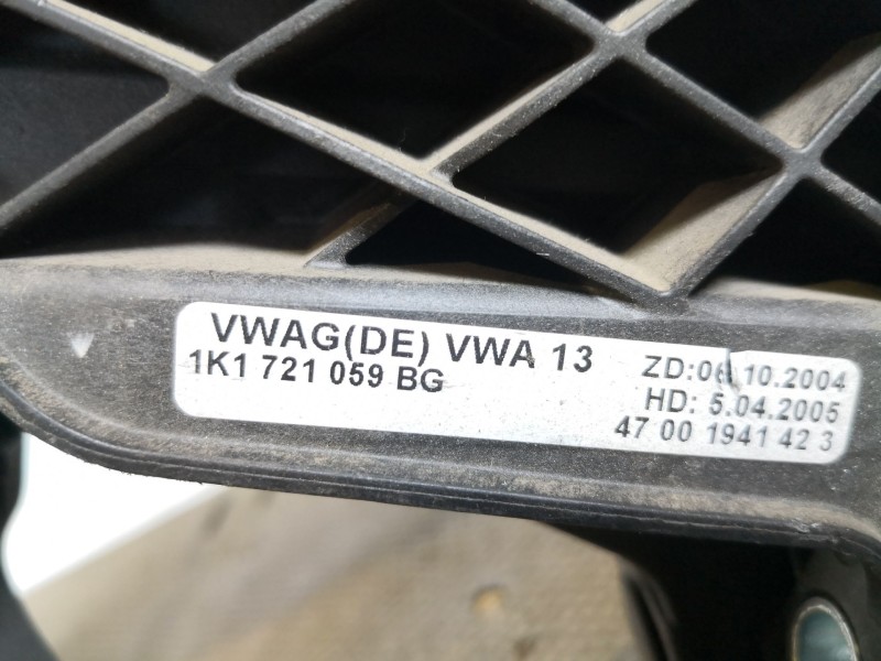 Recambio de pedal embrague para volkswagen golf v berlina (1k1) gti referencia OEM IAM 1K1721059BG  