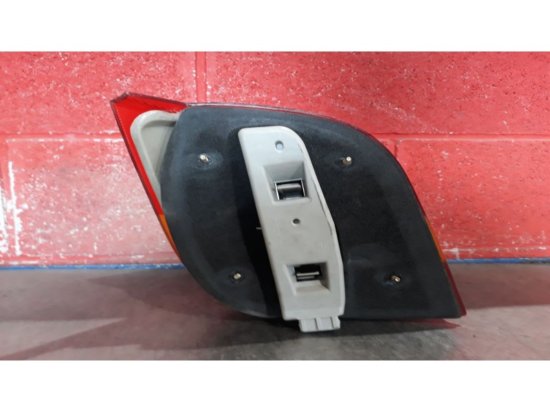 Recambio de piloto trasero derecho para ford fiesta referencia OEM IAM   