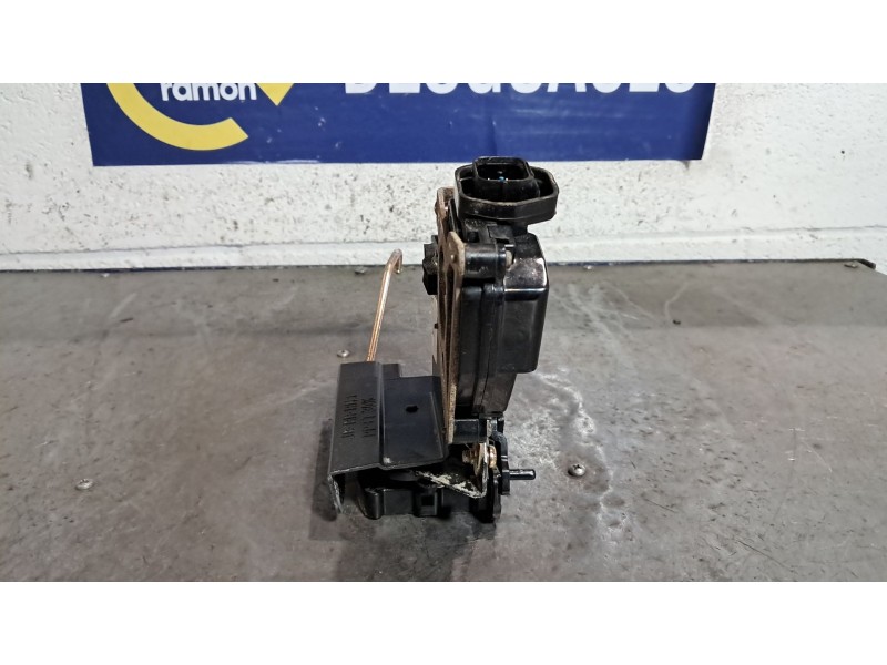 Recambio de cerradura puerta trasera derecha para kia rio referencia OEM IAM 2XIRR  