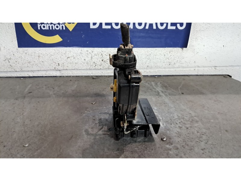 Recambio de cerradura puerta trasera izquierda para kia rio referencia OEM IAM 2XIRL  