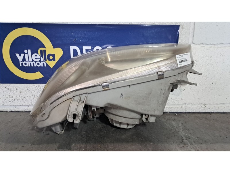 Recambio de faro izquierdo para kia carnival ii 2.9 cdri ex referencia OEM IAM   