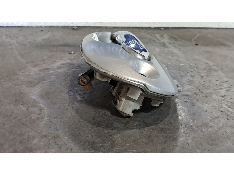 Recambio de maneta exterior delantera derecha para kia carnival ii 2.9 cdri ex referencia OEM IAM   