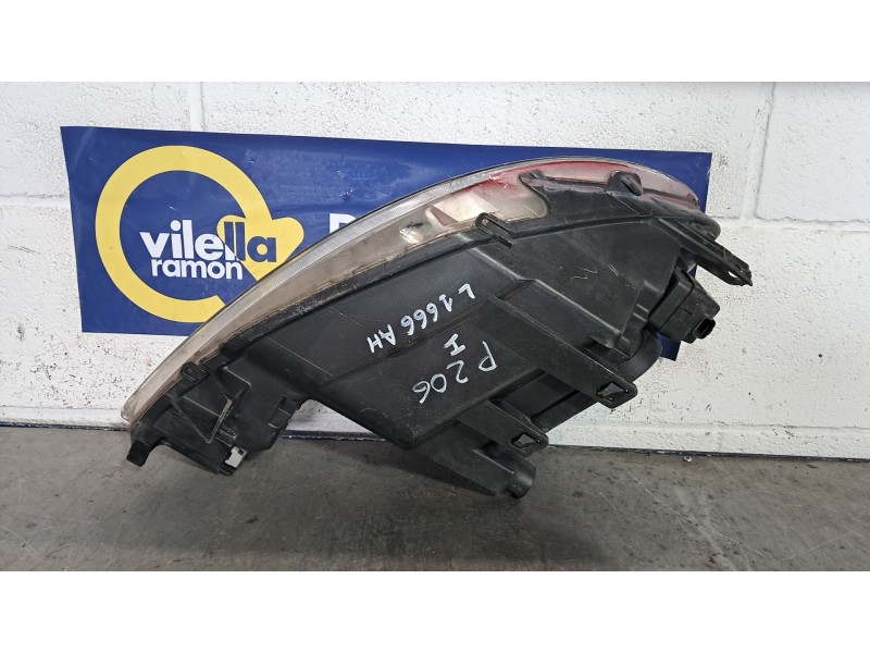 Recambio de faro izquierdo para peugeot 206 gti referencia OEM IAM 9628666880 89001771 6204S9