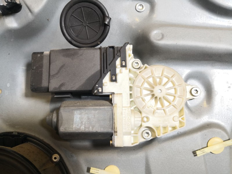 Recambio de elevalunas delantero derecho para volkswagen golf iv berlina (1j1) básico | 0.97 - ... referencia OEM IAM   