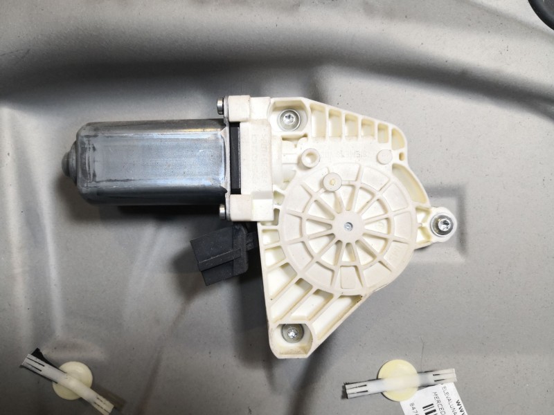 Recambio de elevalunas delantero izquierdo para mercedes clase b (w245) 180 cdi (245.207) referencia OEM IAM A1697202979  