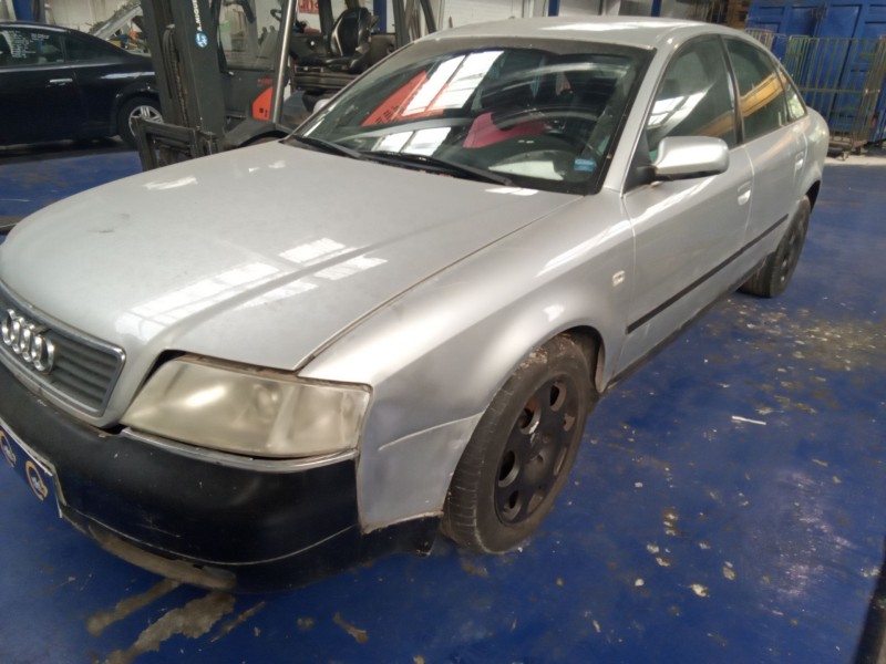 audi a6 berlina (4b2) del año 2025