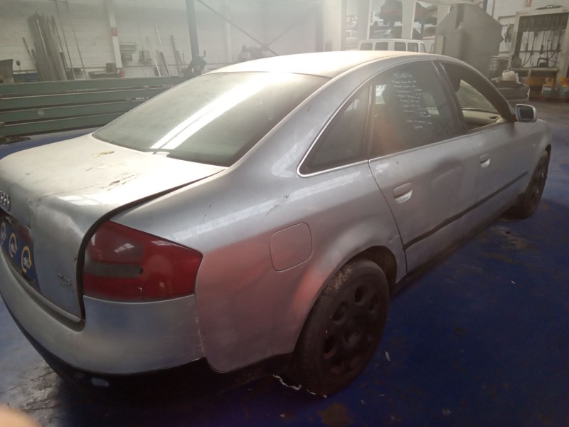 audi a6 berlina (4b2) del año 2025