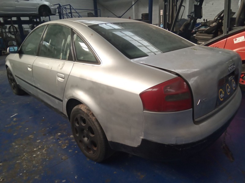 audi a6 berlina (4b2) del año 2025