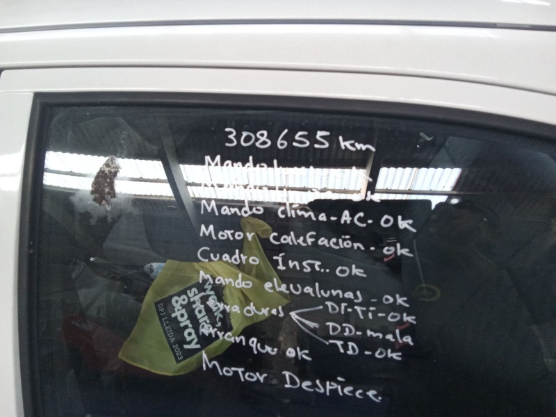 skoda octavia berlina (1u2) del año 2000