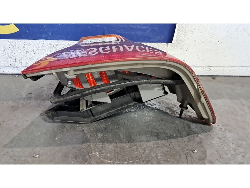 Recambio de piloto trasero derecho para bmw serie 3 berlina (e46) 320d referencia OEM IAM    Recambio de piloto trasero derecho para bmw serie 3 berlina (e46) 320d referencia OEM IAM