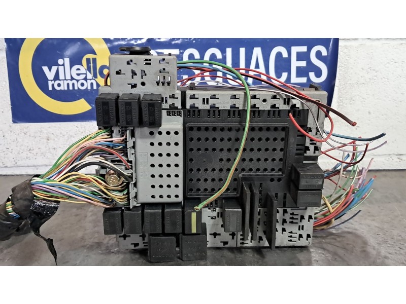 Recambio de caja reles fusibles para volvo s40 berlina 1.8 16v | 09.95 - 12.99 1.8 16v | 09.95 - 12.99 referencia OEM IAM 867628