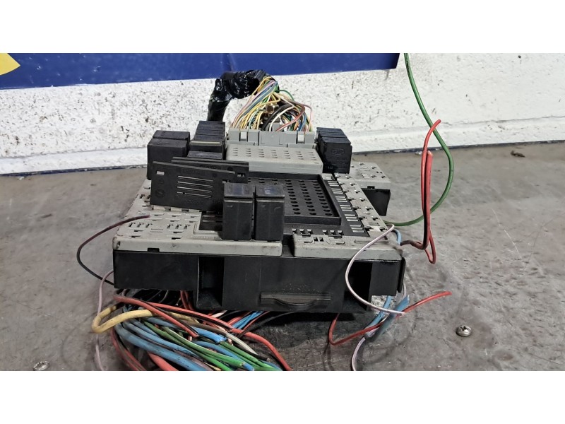 Recambio de caja reles fusibles para volvo s40 berlina 1.8 16v | 09.95 - 12.99 1.8 16v | 09.95 - 12.99 referencia OEM IAM 867628