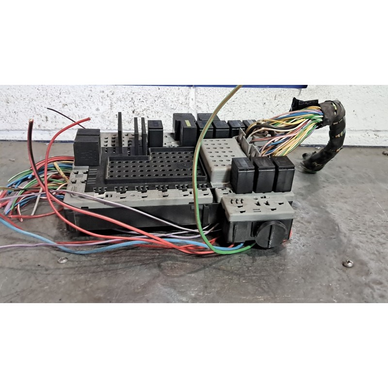 Recambio de caja reles fusibles para volvo s40 berlina 1.8 16v | 09.95 - 12.99 1.8 16v | 09.95 - 12.99 referencia OEM IAM 867628