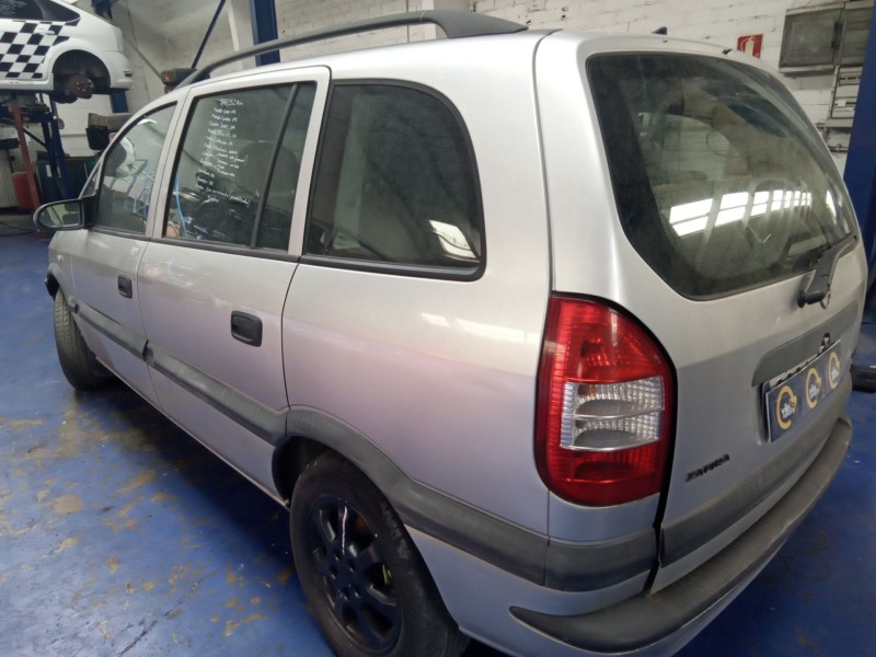 opel zafira a  | 0.99 - 0.05 del año 2004
