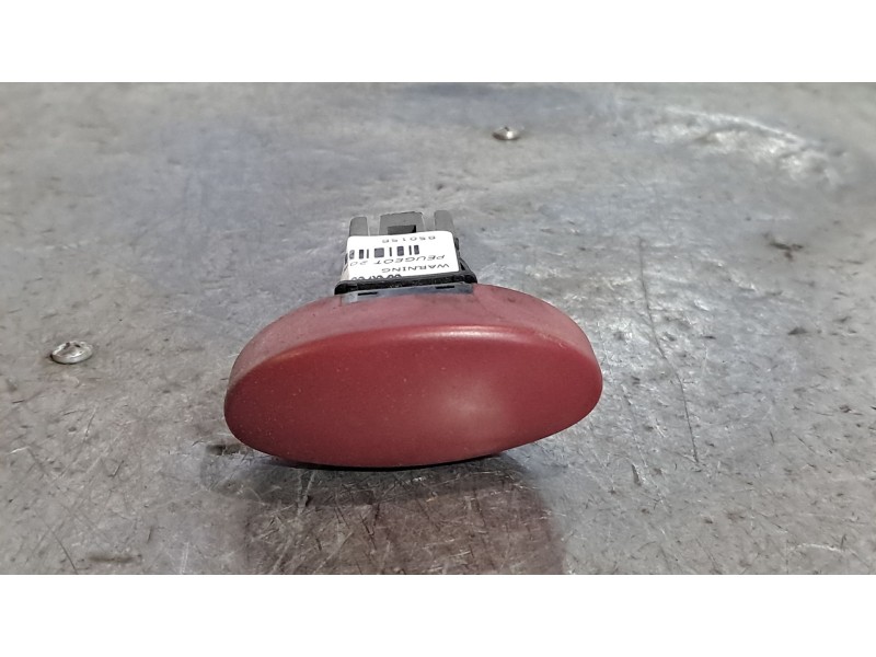 Recambio de warning para peugeot 206 berlina xr referencia OEM IAM    Recambio de warning para peugeot 206 berlina xr referencia OEM IAM
