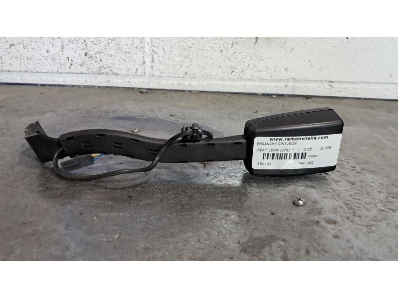 Recambio de enganche cinturon para seat leon (1p1)  | 0.05 - ...  | 0.05 - ... referencia OEM IAM IZQ  