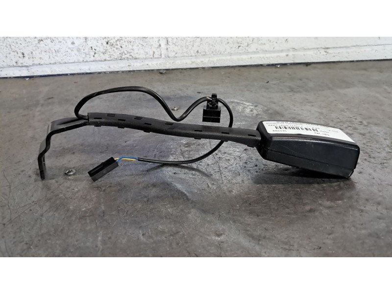 Recambio de enganche cinturon para seat leon (1p1)  | 0.05 - ...  | 0.05 - ... referencia OEM IAM IZQ  