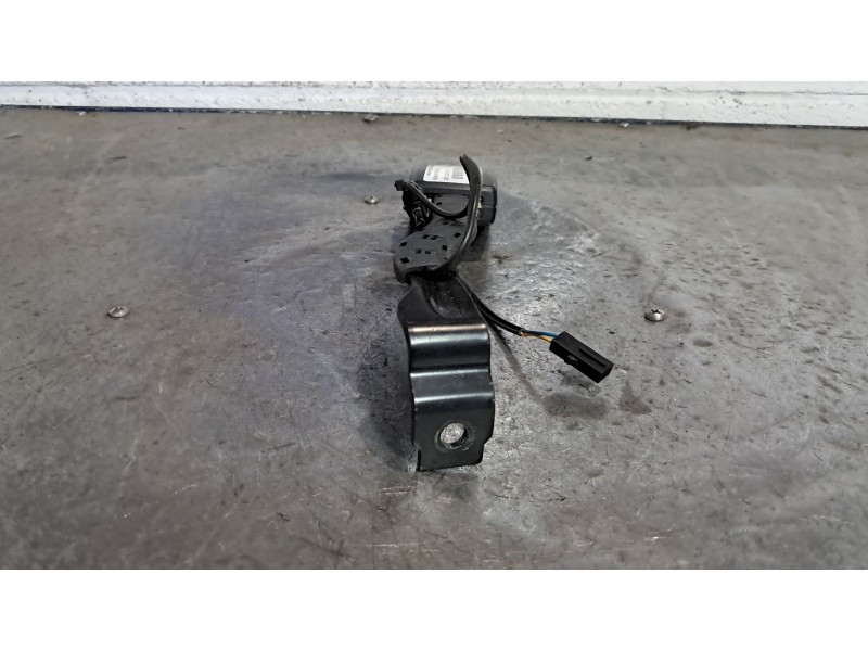 Recambio de enganche cinturon para seat leon (1p1)  | 0.05 - ...  | 0.05 - ... referencia OEM IAM IZQ  