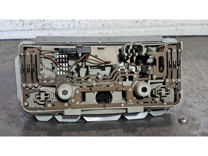 Recambio de luz interior para skoda octavia berlina (1u2)  | 0.01 - ...  | 0.01 - ... referencia OEM IAM    Recambio de luz interior para skoda octavia berlina (1u2)  | 0.01 - ...  | 0.01 - ... referencia OEM IAM