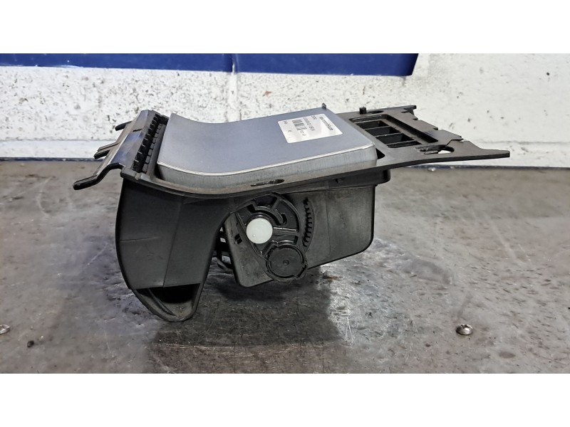 Recambio de cenicero para volkswagen golf v berlina (1k1) gti referencia OEM IAM   