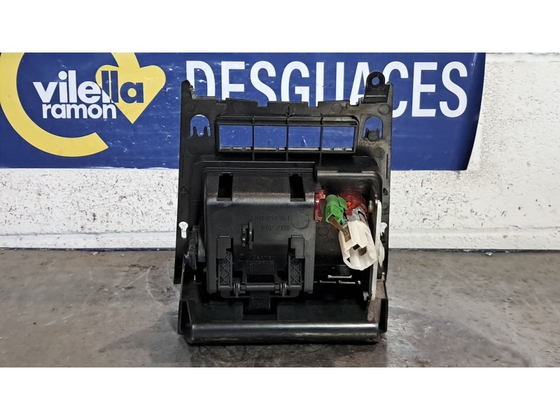 Recambio de cenicero para volkswagen golf v berlina (1k1) gti referencia OEM IAM   