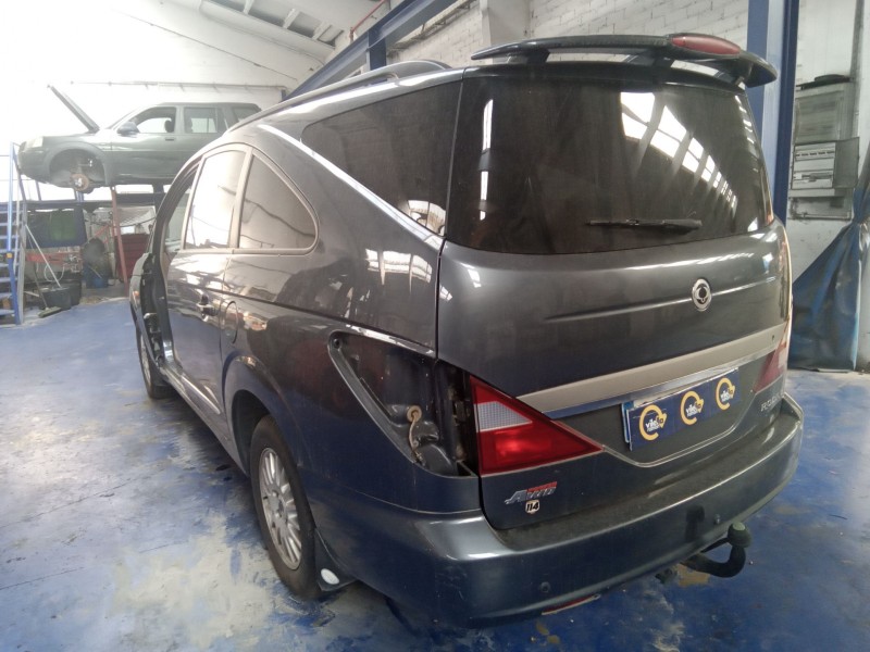 ssangyong rodius del año 2006