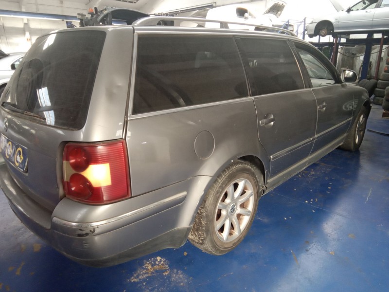 volkswagen passat variant (3b6) del año 2004