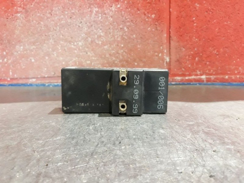 Recambio de caja precalentamiento para seat ibiza (6k1) 1.4 referencia OEM IAM 1J0919506G 898886000 