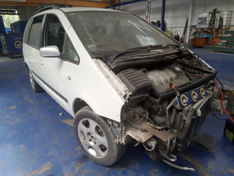 seat alhambra (7v8) del año 2000