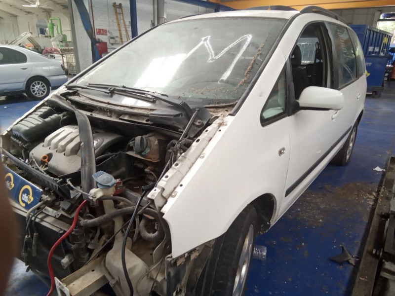 seat alhambra (7v8) del año 2000