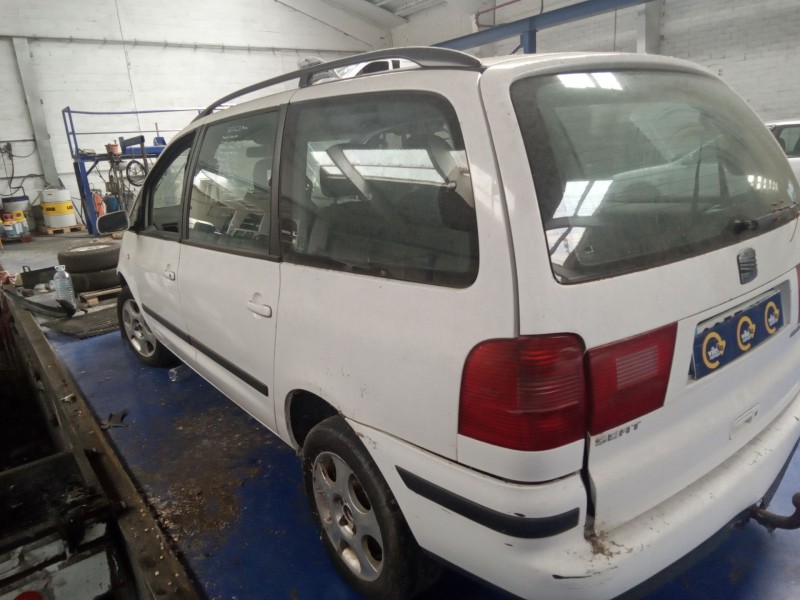 seat alhambra (7v8) del año 2000