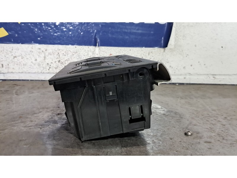 Recambio de mando climatizador para audi a4 avant (8e) 2.5 tdi referencia OEM IAM 8E0820043AB  